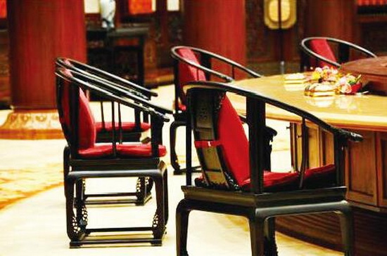 图2雁 栖湖会议报告厅“APEC首脑座椅”
