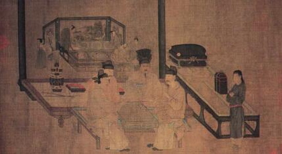 侧面围板的前端亦造出和缓的委角