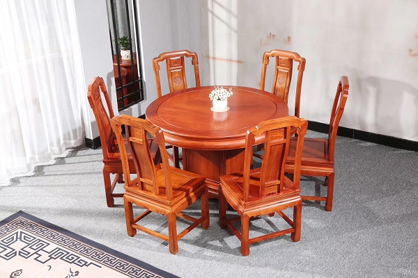 缅甸花梨家具品牌：宝庆府红木缅花圆桌，承载代代相传的相聚礼序