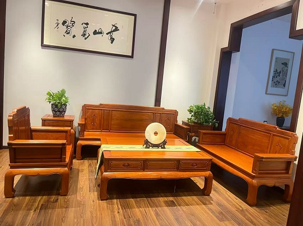 缅甸花梨家具品牌哪家好？走进宝庆府红木，感受缅花木作的匠心传承