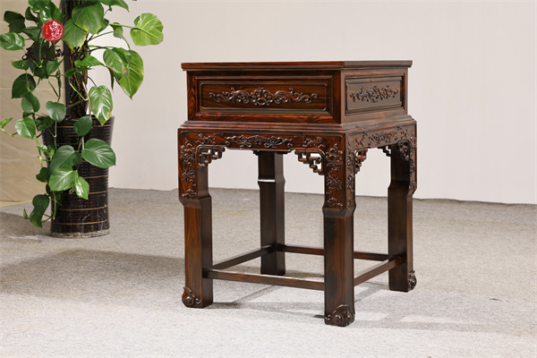天勤红木